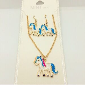 NECKLACE UNICORN & EARRINGS SET!! ADORABLE!